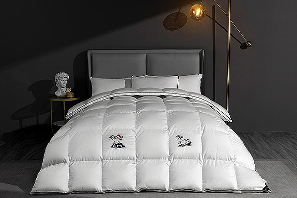 Internation Luxury Awards Winner - Aimenyou by Chengdu Little Yellow Goose Textile Co. Ltd 