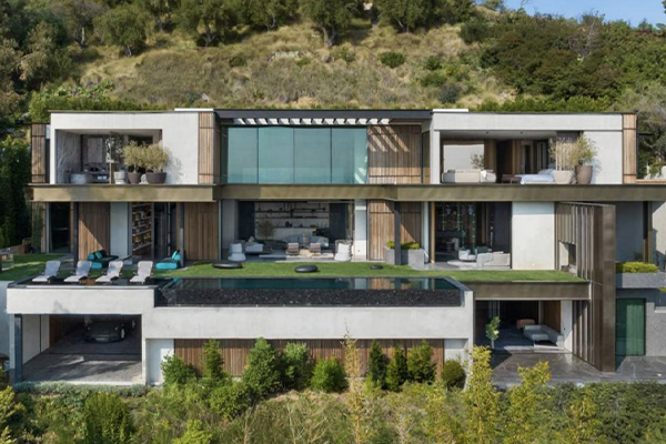 Nobel LA Presents Saint Ives